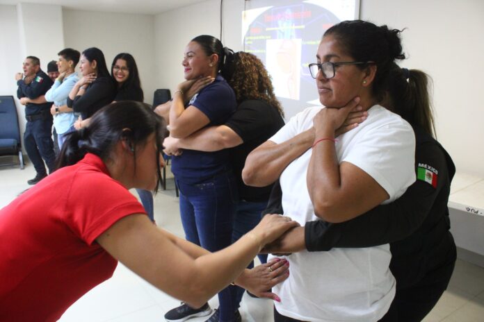 Autoridades de Mazatlán reciben taller de primeros auxilios. //c.a.q.c.