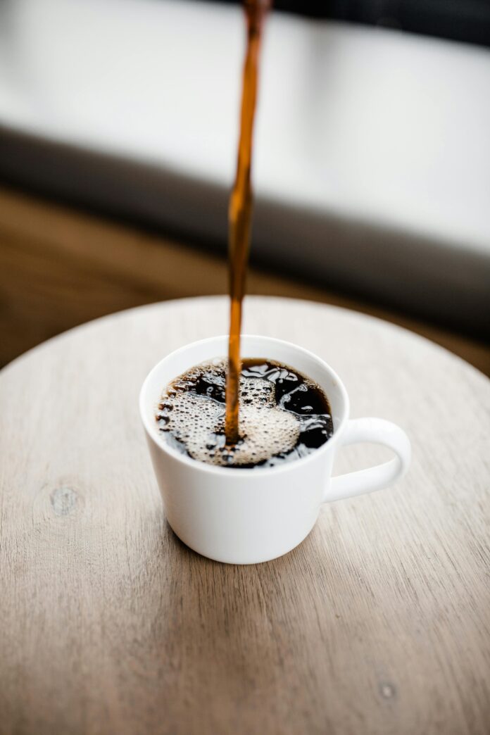El café estimula la producción de sustancias en el cuerpo.